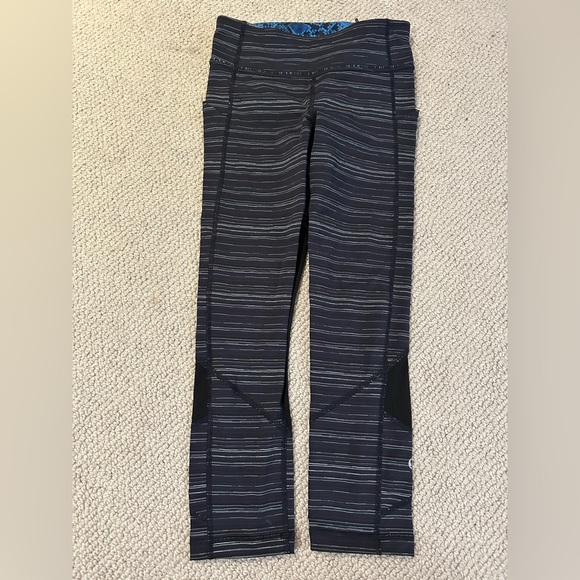 Lululemon capris size 4 - Picture 1 of 2